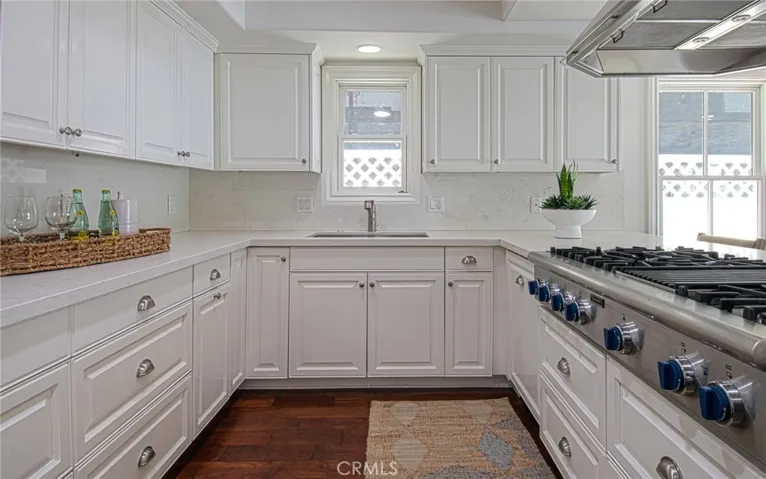 512 35th, Newport Beach, California 92663