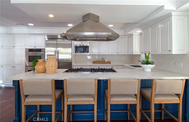 512 35th, Newport Beach, California 92663