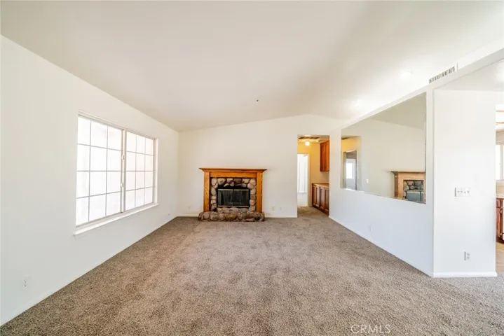 8417 Ailanthus, Phelan, California 92371