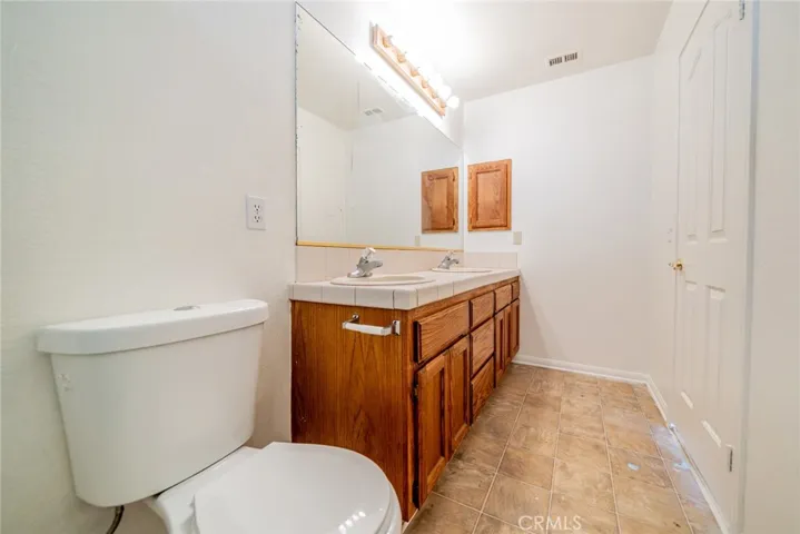 8417 Ailanthus, Phelan, California 92371