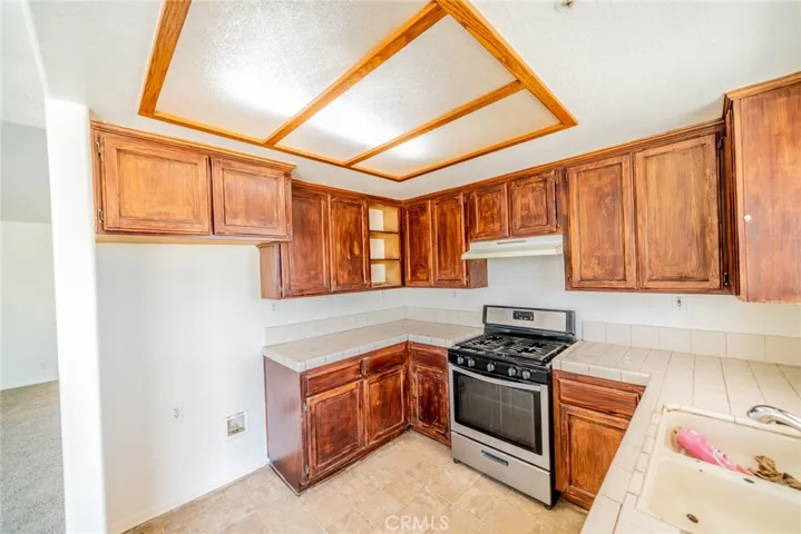 8417 Ailanthus, Phelan, California 92371