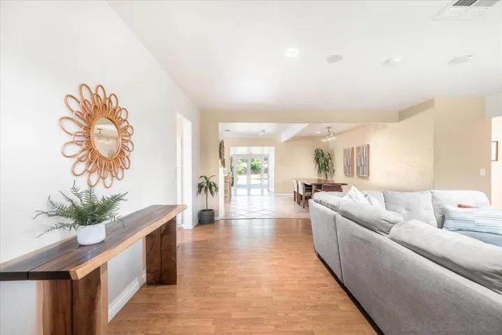 1015 Gamble Ln, Escondido, California 92029