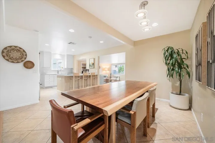 1015 Gamble Ln, Escondido, California 92029