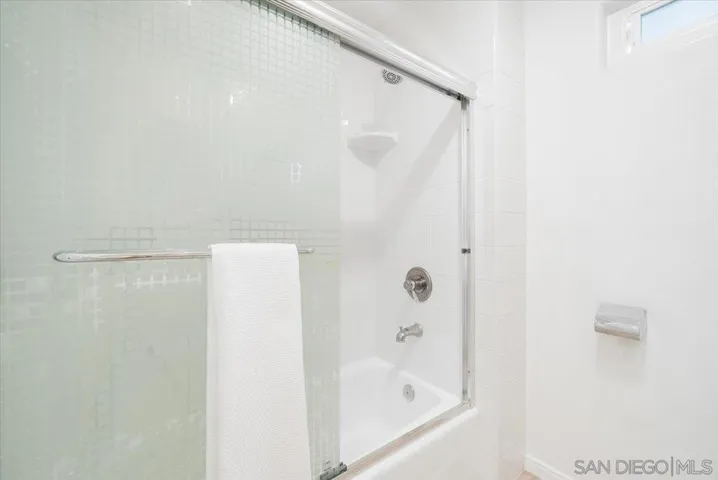 1015 Gamble Ln, Escondido, California 92029