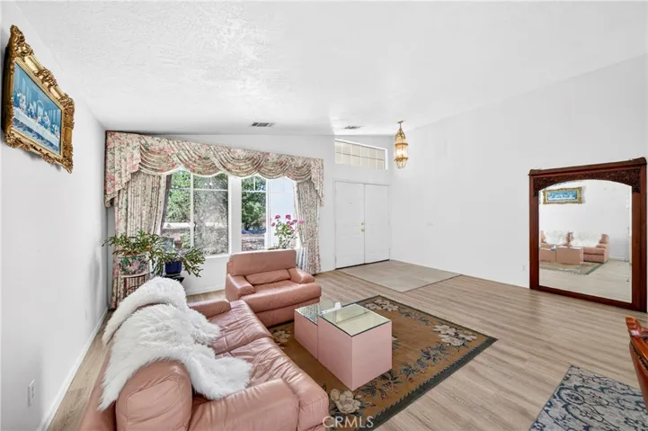 9770 Sunny Vista, Phelan, California 92371