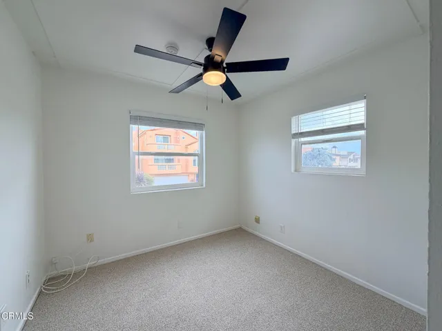 4027 Ocean Dr-03