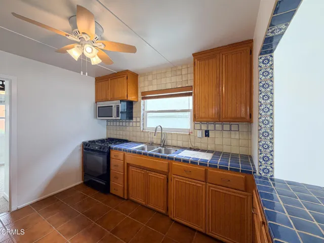 4027 Ocean Dr-01