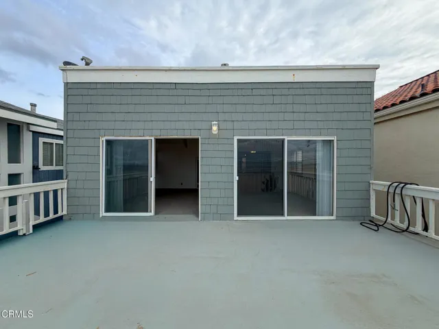 4027 Ocean Dr-04