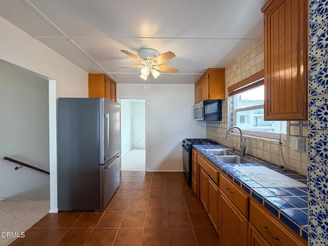 4027 Ocean Dr-17