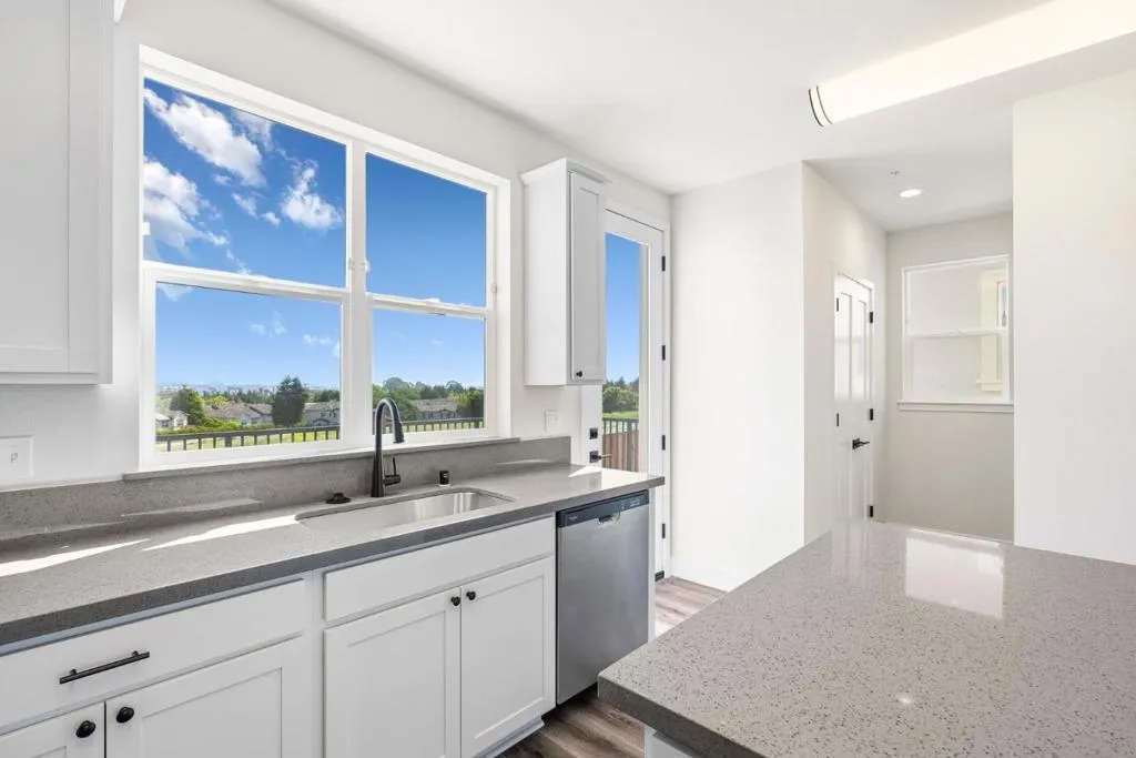 137 Skyline Vista