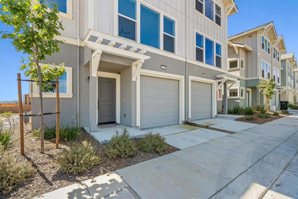 141 Skyline Vista Way