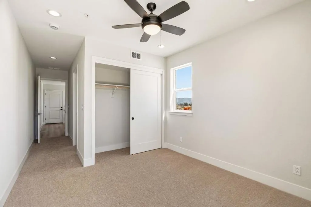 141 Skyline Vista