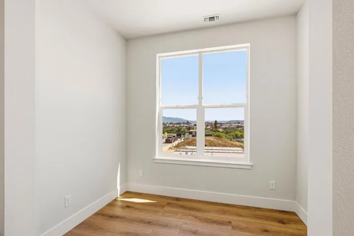 141 Skyline Vista