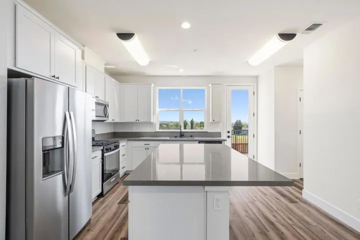 137 Skyline Vista