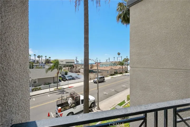 200 Pacific Coast M-9, Huntington Beach, California 92648