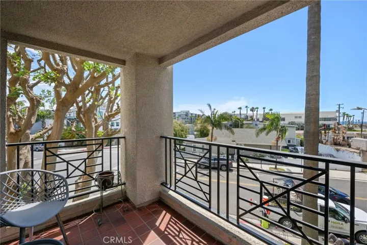 200 Pacific Coast M-9, Huntington Beach, California 92648