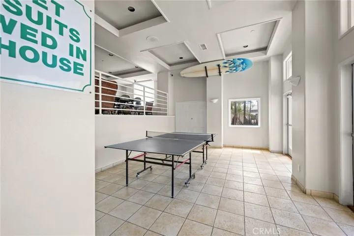 200 Pacific Coast M-9, Huntington Beach, California 92648