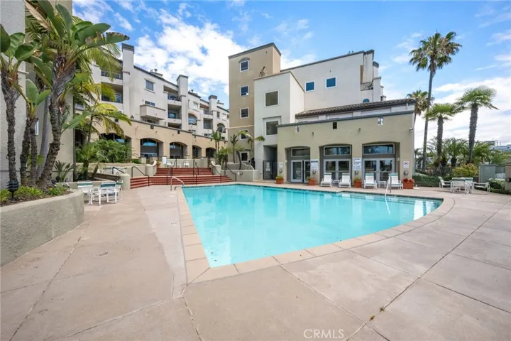 200 Pacific Coast M-9, Huntington Beach, California 92648