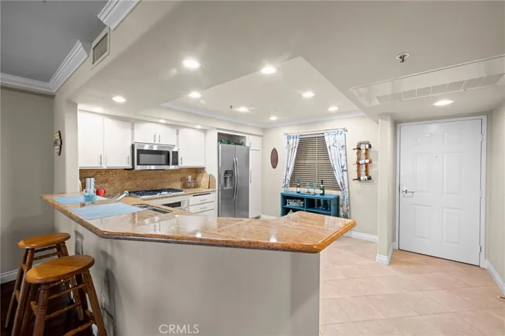 200 Pacific Coast M-9, Huntington Beach, California 92648