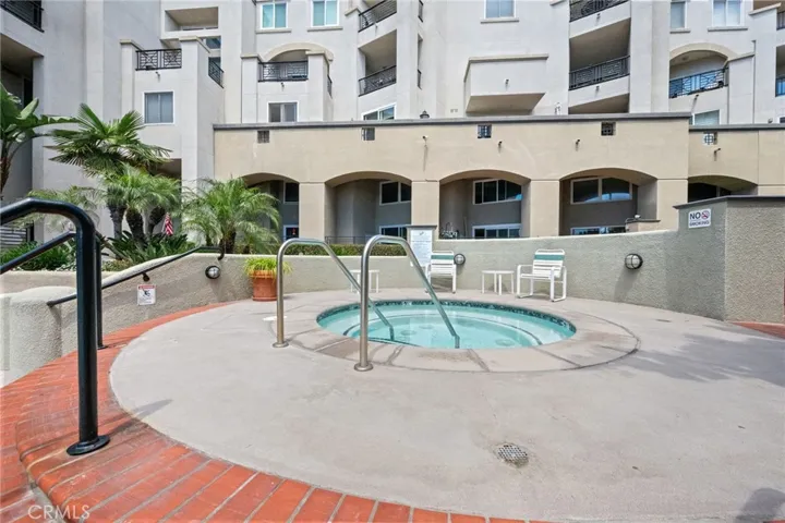 200 Pacific Coast M-9, Huntington Beach, California 92648