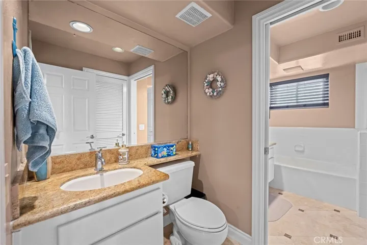 200 Pacific Coast M-9, Huntington Beach, California 92648