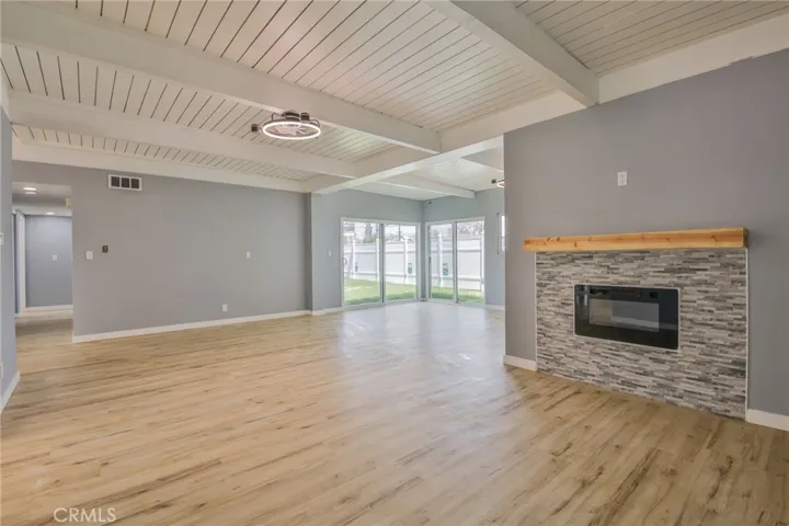 Living Room w/Fireplace