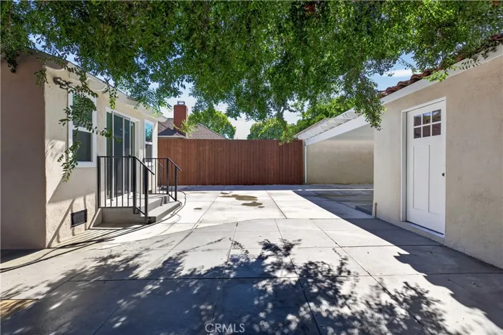 1713 W Alameda Avenue, Burbank, California 91506
