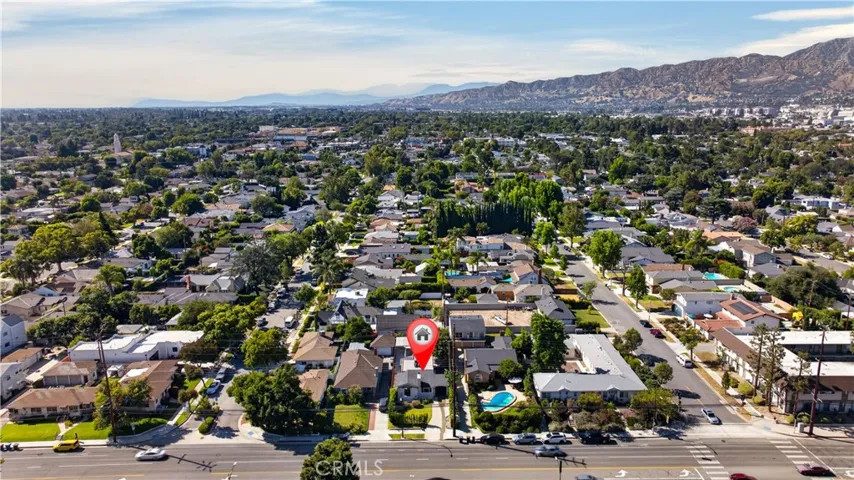 1713 W Alameda Avenue, Burbank, California 91506