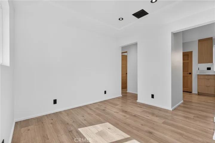 1713 W Alameda Avenue, Burbank, California 91506