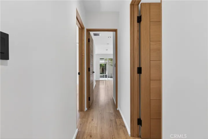 1713 W Alameda Avenue, Burbank, California 91506