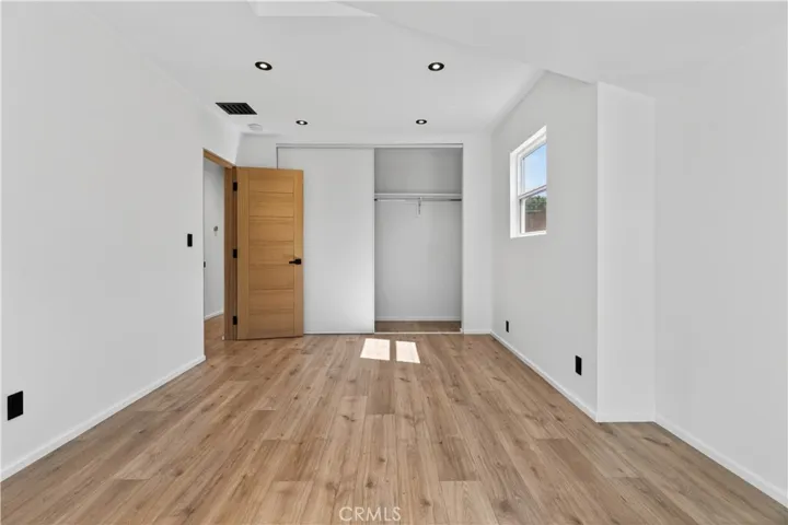 1713 W Alameda Avenue, Burbank, California 91506