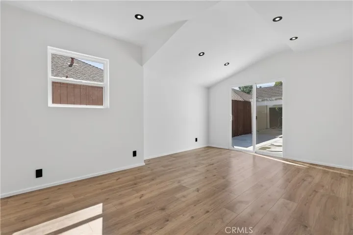 1713 W Alameda Avenue, Burbank, California 91506