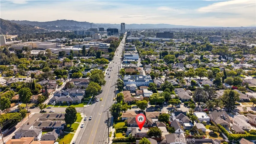 1713 W Alameda Avenue, Burbank, California 91506