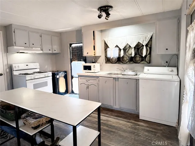 Kitchen 2