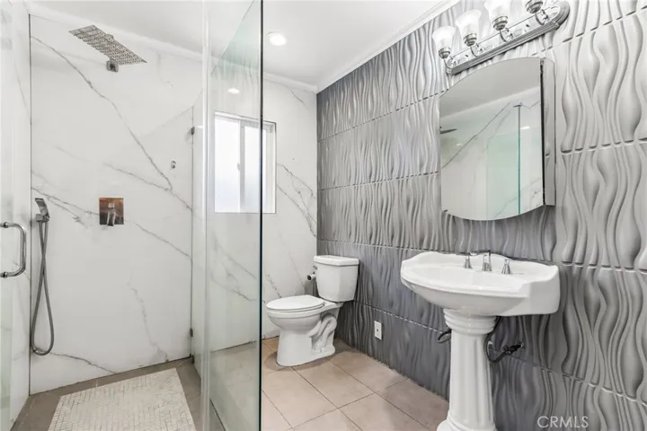 7060 Morse Avenue, North Hollywood, California 91605