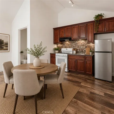 7060 Morse Avenue, North Hollywood, California 91605