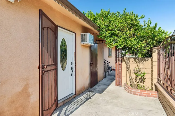 7060 Morse Avenue, North Hollywood, California 91605