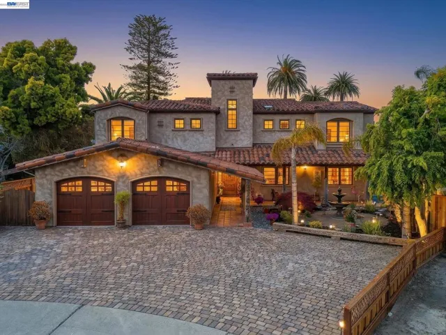 630 Rock Isle, Alameda, California 94501-5632