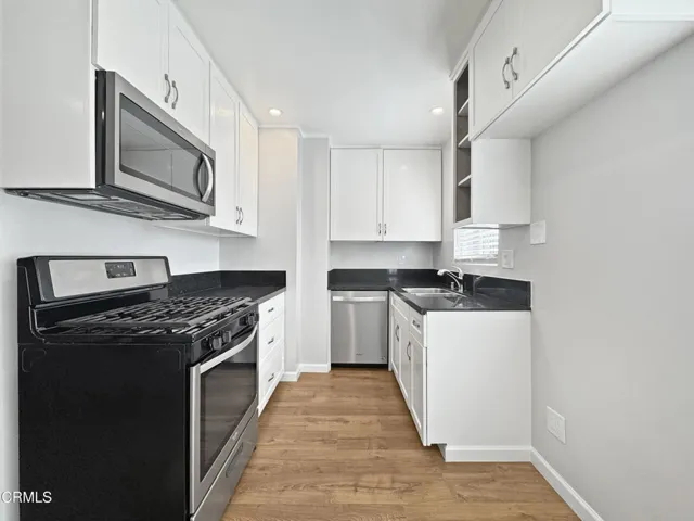 720 Mountain New Kitchen