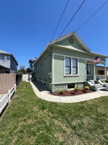 219 Harvest Street, Salinas, California 93901
