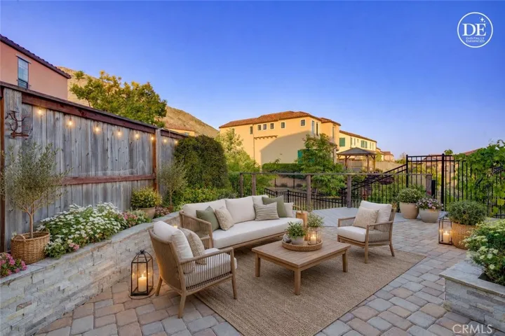 Virtually staged backyard