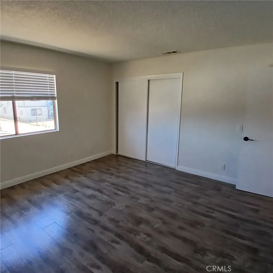 LIVING ROOM ENTRANCE DOOR