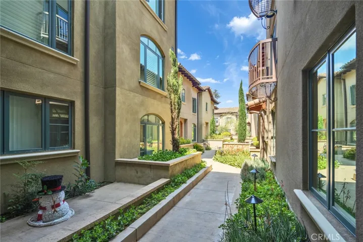 168 S Sierra Madre Boulevard 113, Pasadena, California 91107