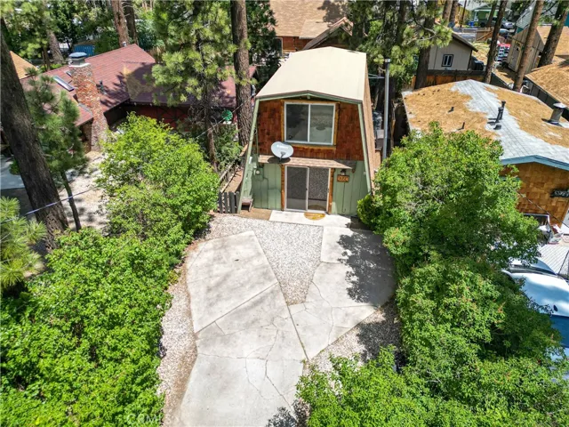 327 W Country Club, Big Bear City, California 92314