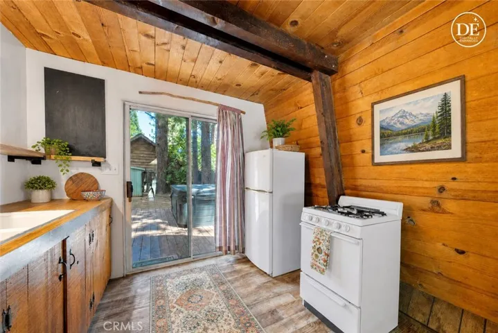 327 W Country Club, Big Bear City, California 92314
