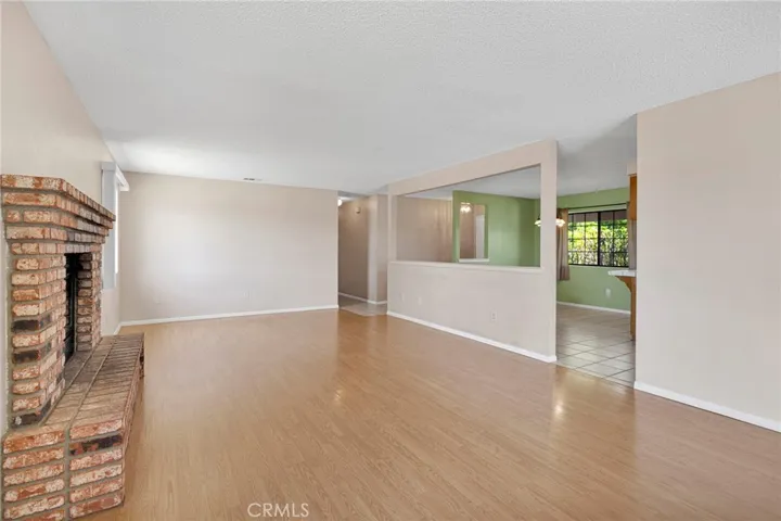 15185 Orange, Hesperia, California 92345