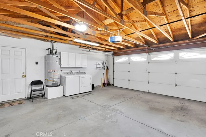 15185 Orange, Hesperia, California 92345