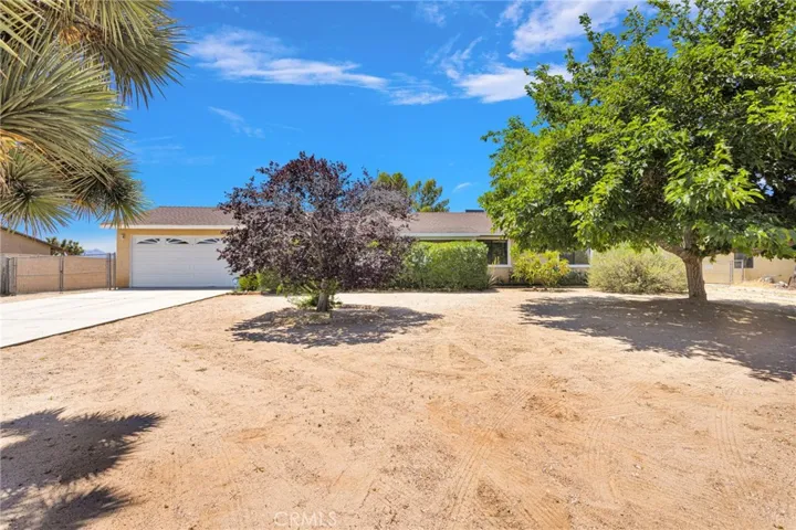 15185 Orange, Hesperia, California 92345