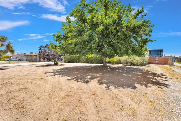 15185 Orange, Hesperia, California 92345