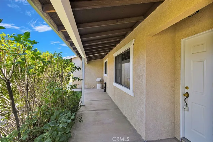 15185 Orange, Hesperia, California 92345